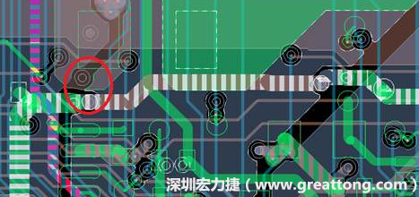 慢慢確認(rèn)CAF發(fā)生的位置后，可以配合Gerber查看PCB的結(jié)構(gòu)是否有通孔太近或是線路太近的問題。