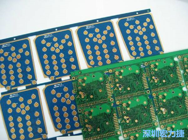 PBC與HDI等硬質(zhì)載板因應(yīng)不同構(gòu)型的結(jié)構(gòu)組裝需求，能做的彈性設(shè)計(jì)有限，必須搭配FPC軟板進(jìn)行整合設(shè)計(jì)。