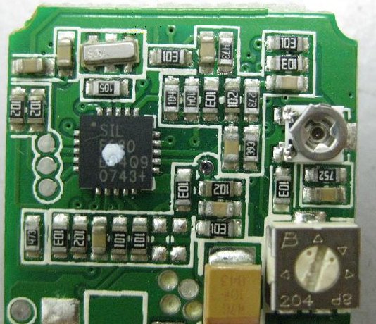 PCBA加工IC元件主要分為DIP及SMD兩大類，DIP 插件的IC，SMD (Surface Mount Device) 表面貼裝元件。